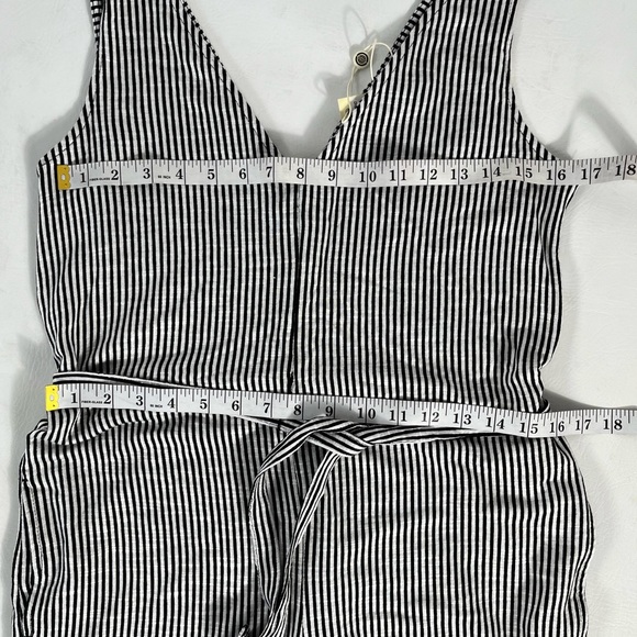 MAX STUDIO STRIPED TIE WAIST SLEEVES CROP JUMPSUIT SIZE S COLOR WHITE/BLUE NWT - Picture 6 of 11